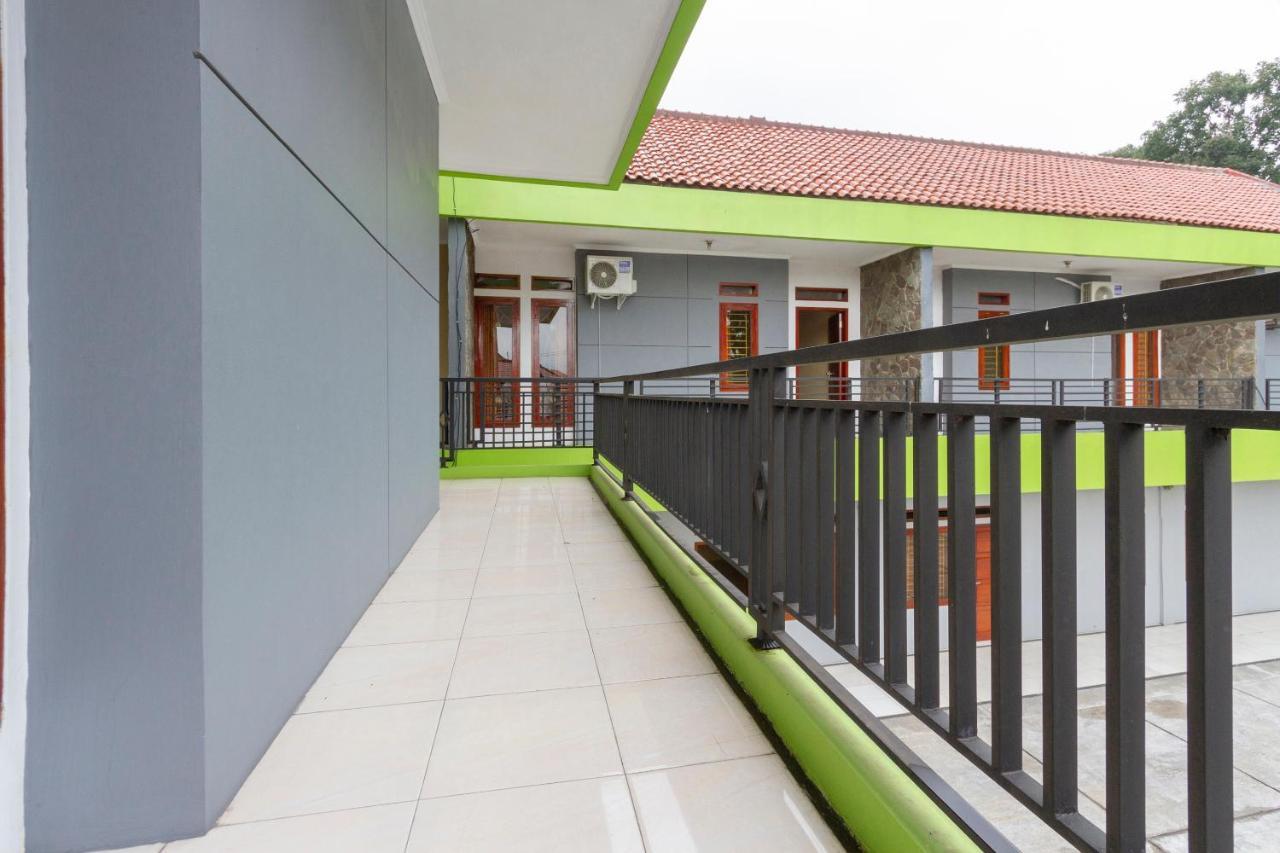 Spot On 2891 999 Guest House Sumedang Exterior foto
