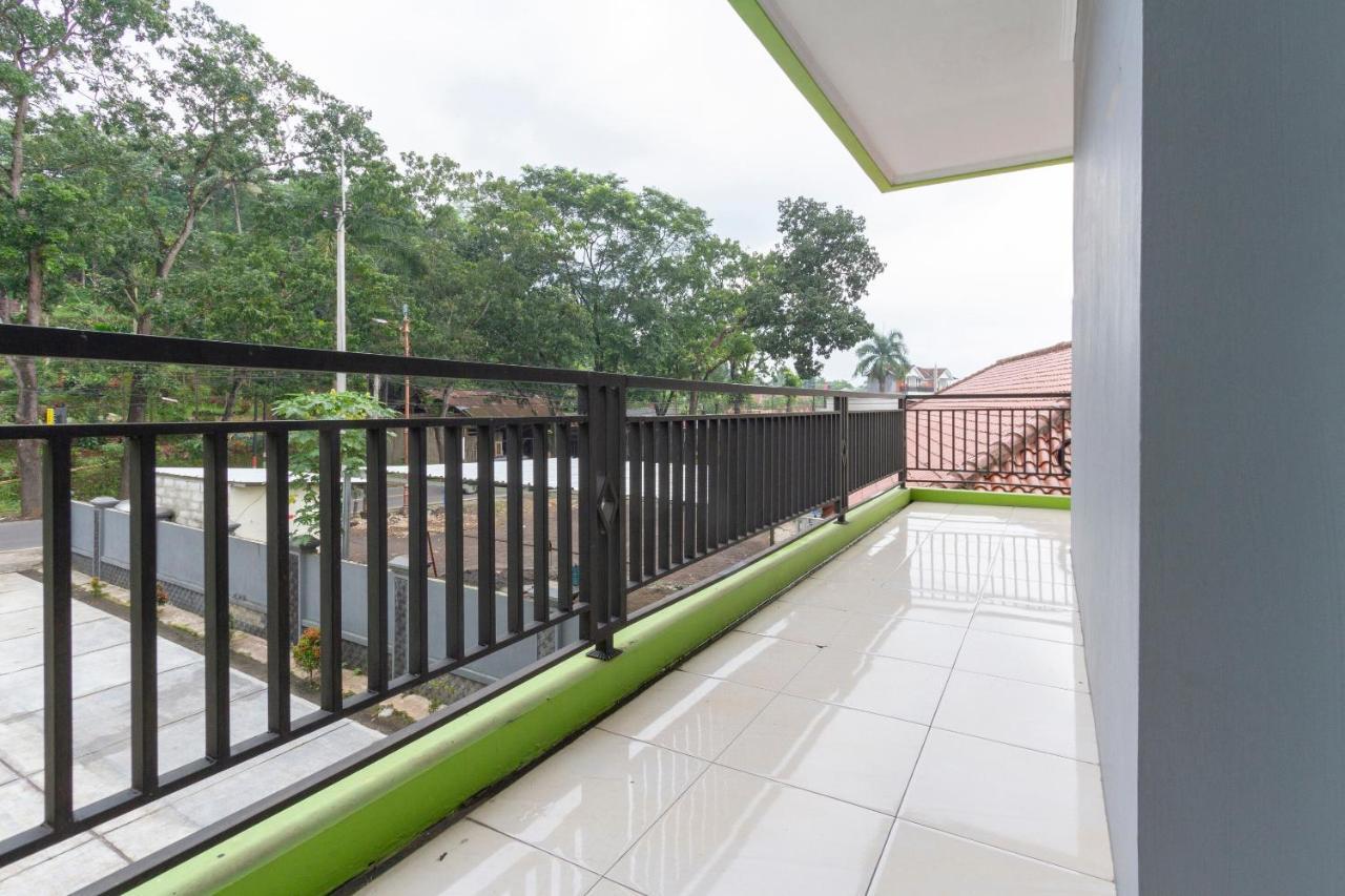 Spot On 2891 999 Guest House Sumedang Exterior foto