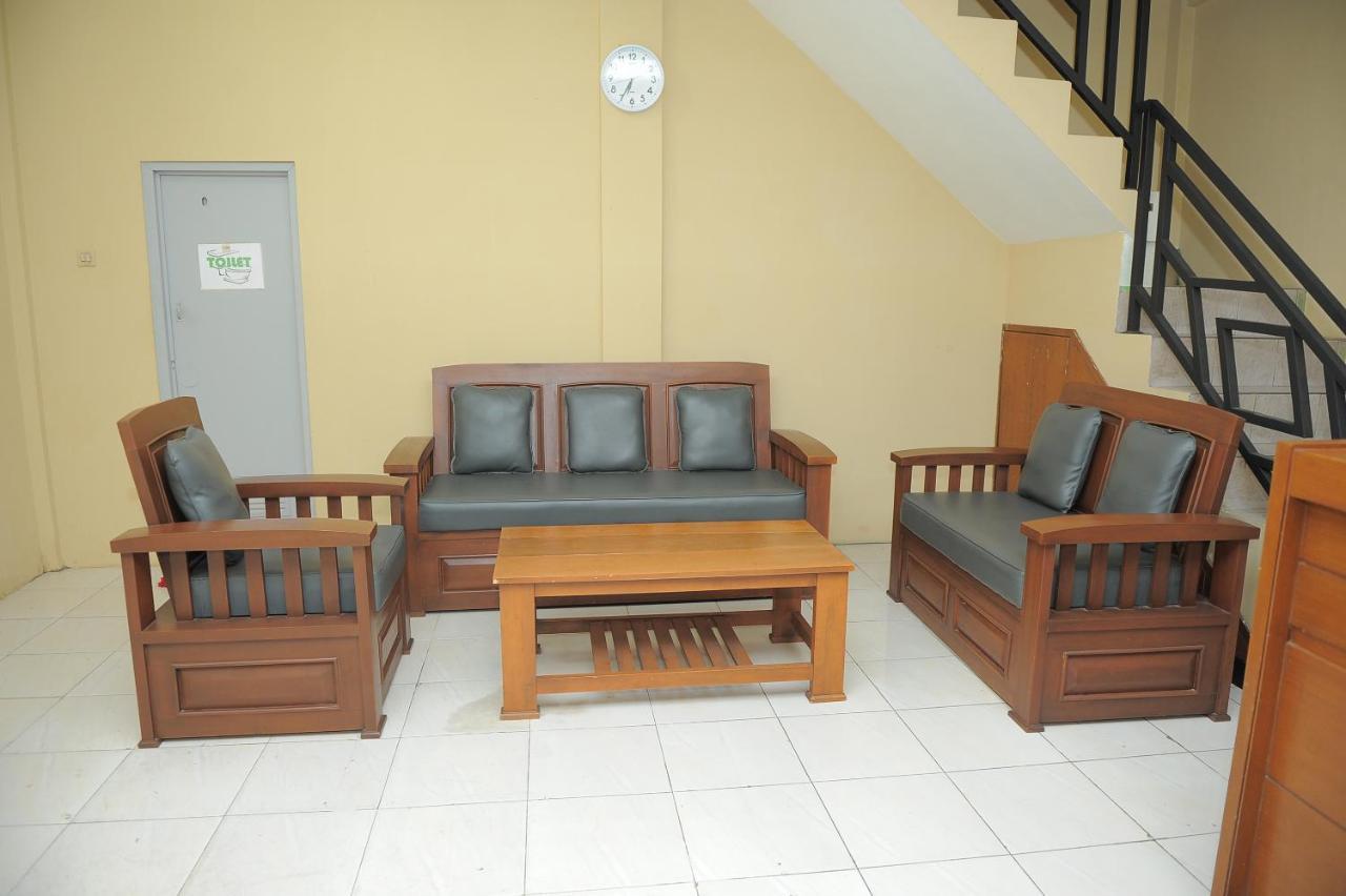 Spot On 2891 999 Guest House Sumedang Exterior foto