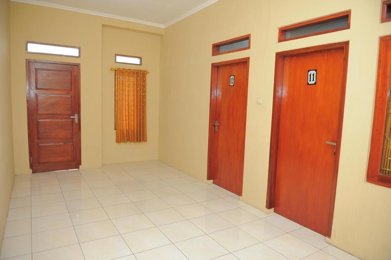 Spot On 2891 999 Guest House Sumedang Exterior foto