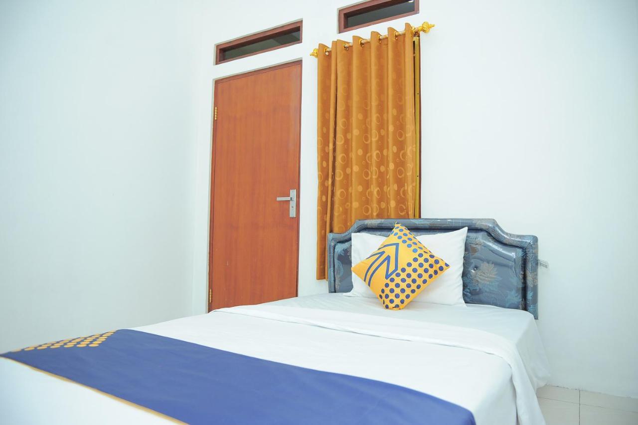 Spot On 2891 999 Guest House Sumedang Exterior foto